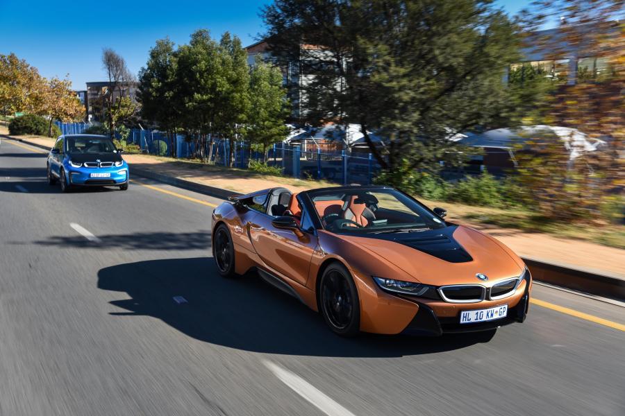  BMW i8 Roadster (I15) 2018 года  (ZA) (фото 28 из 44)